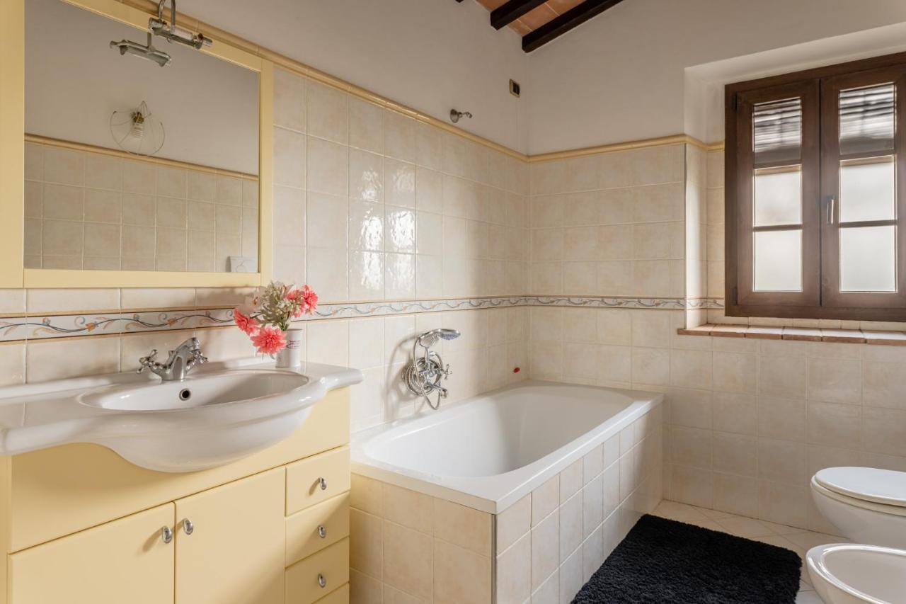 Casa Vecchia Rooms And Parking 甘巴西 外观 照片
